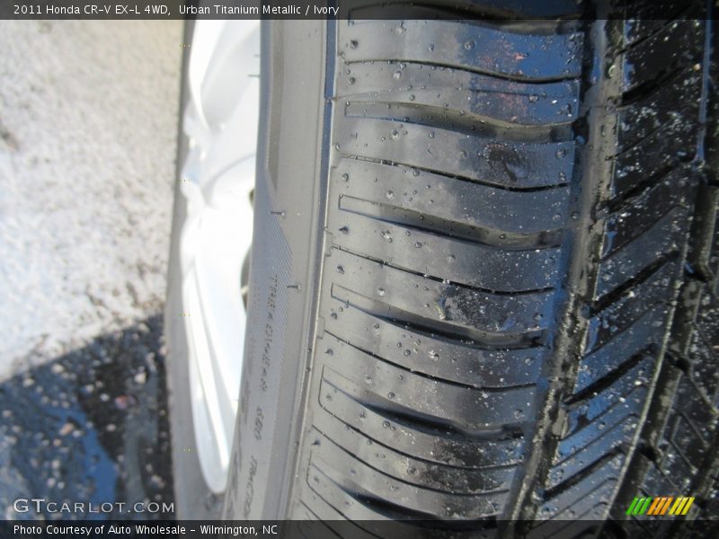 Urban Titanium Metallic / Ivory 2011 Honda CR-V EX-L 4WD