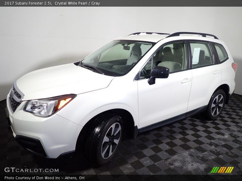 Crystal White Pearl / Gray 2017 Subaru Forester 2.5i