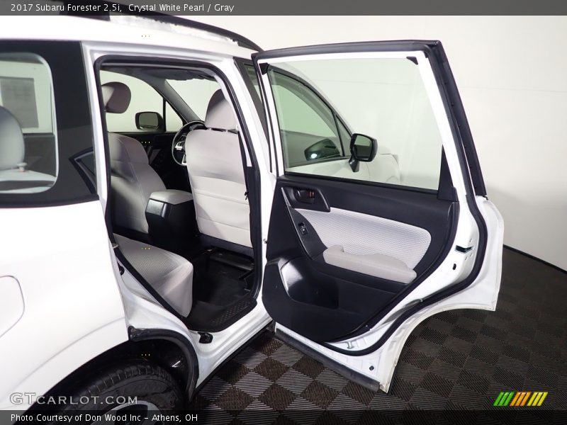 Crystal White Pearl / Gray 2017 Subaru Forester 2.5i