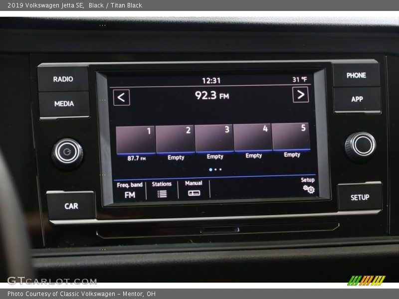 Black / Titan Black 2019 Volkswagen Jetta SE