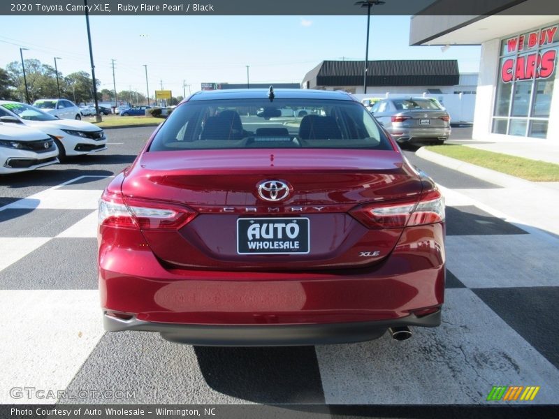 Ruby Flare Pearl / Black 2020 Toyota Camry XLE