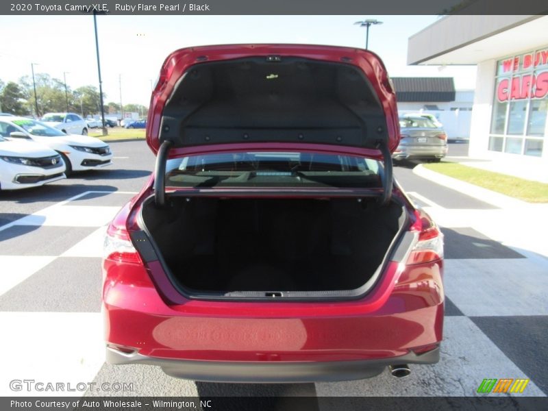 Ruby Flare Pearl / Black 2020 Toyota Camry XLE