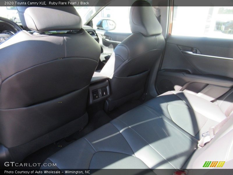 Ruby Flare Pearl / Black 2020 Toyota Camry XLE