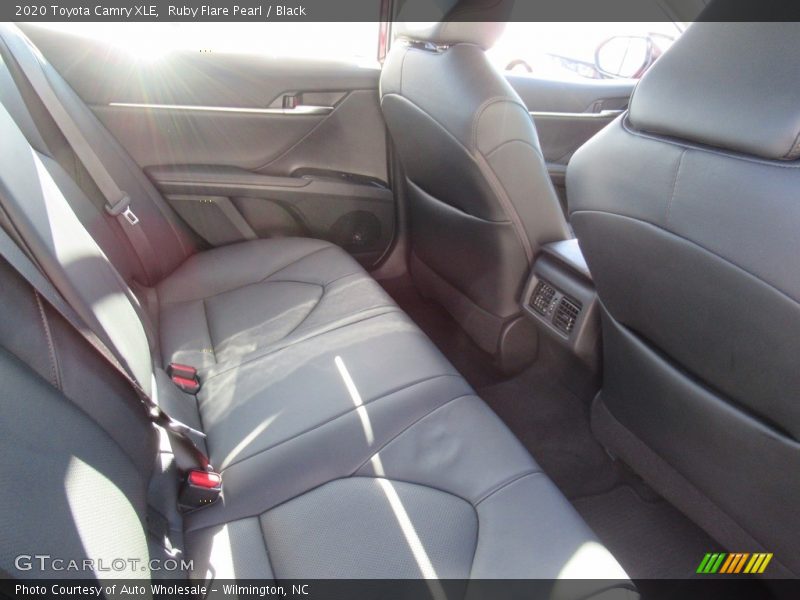 Ruby Flare Pearl / Black 2020 Toyota Camry XLE