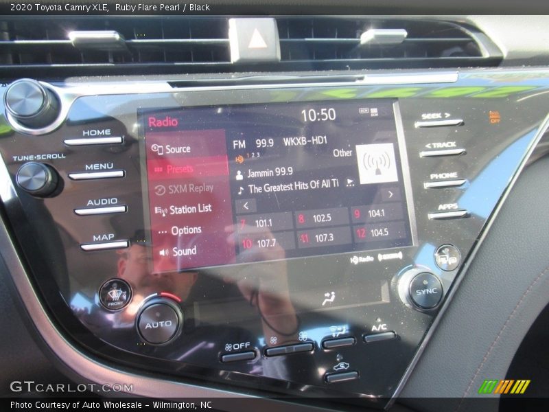 Ruby Flare Pearl / Black 2020 Toyota Camry XLE