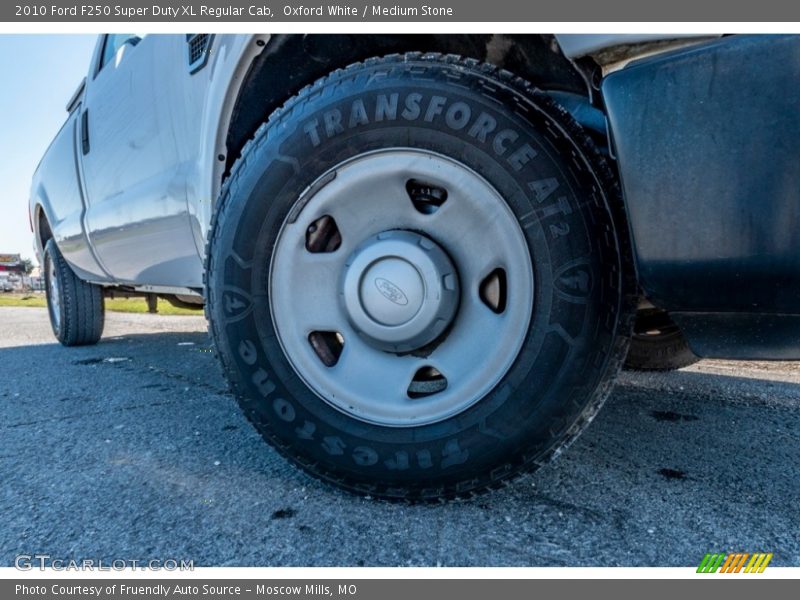 Oxford White / Medium Stone 2010 Ford F250 Super Duty XL Regular Cab