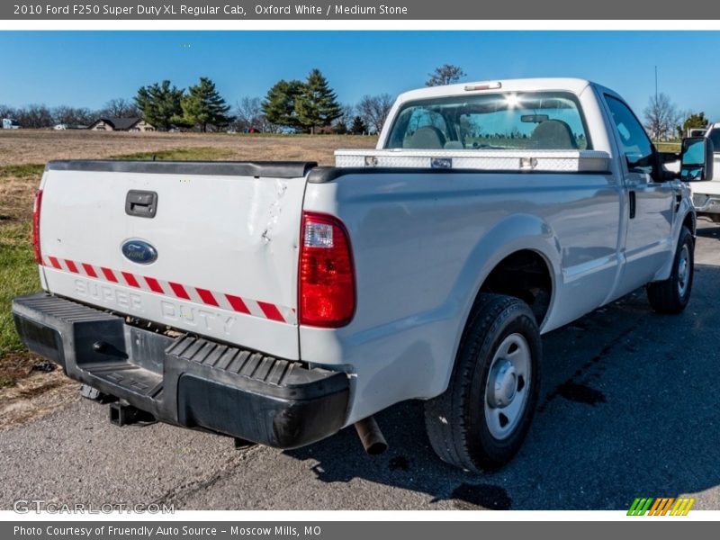 Oxford White / Medium Stone 2010 Ford F250 Super Duty XL Regular Cab