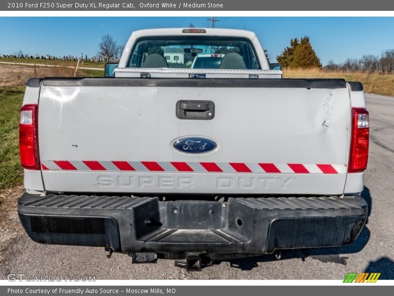 Oxford White / Medium Stone 2010 Ford F250 Super Duty XL Regular Cab