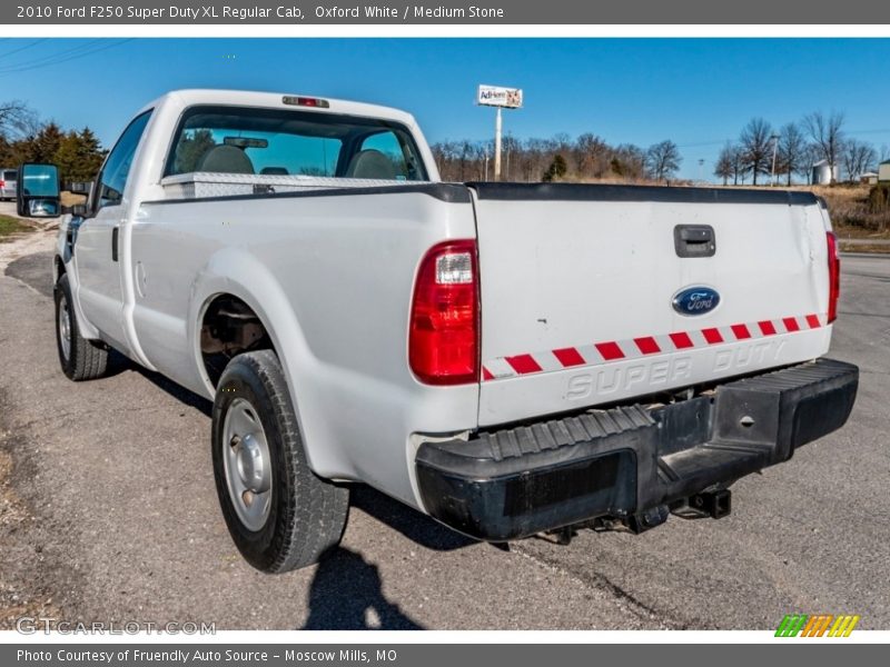 Oxford White / Medium Stone 2010 Ford F250 Super Duty XL Regular Cab