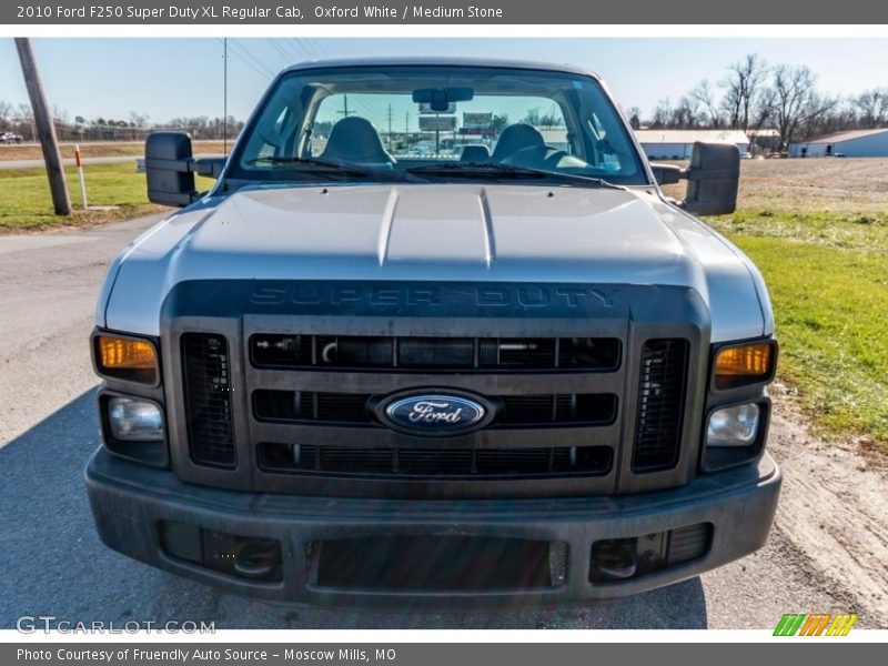 Oxford White / Medium Stone 2010 Ford F250 Super Duty XL Regular Cab