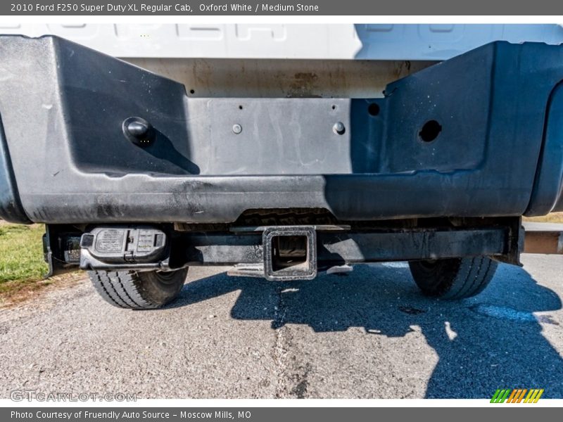 Oxford White / Medium Stone 2010 Ford F250 Super Duty XL Regular Cab