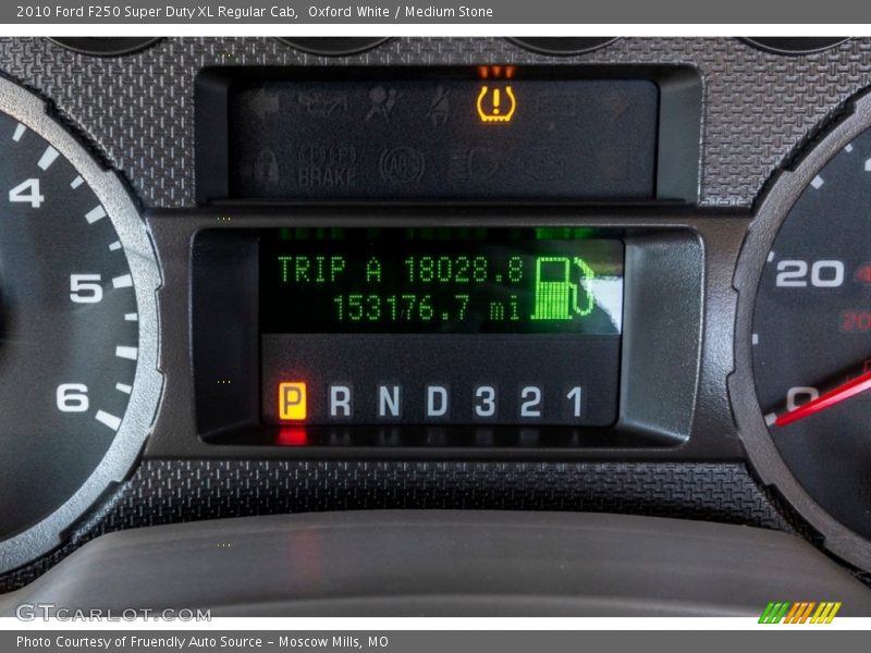 Oxford White / Medium Stone 2010 Ford F250 Super Duty XL Regular Cab