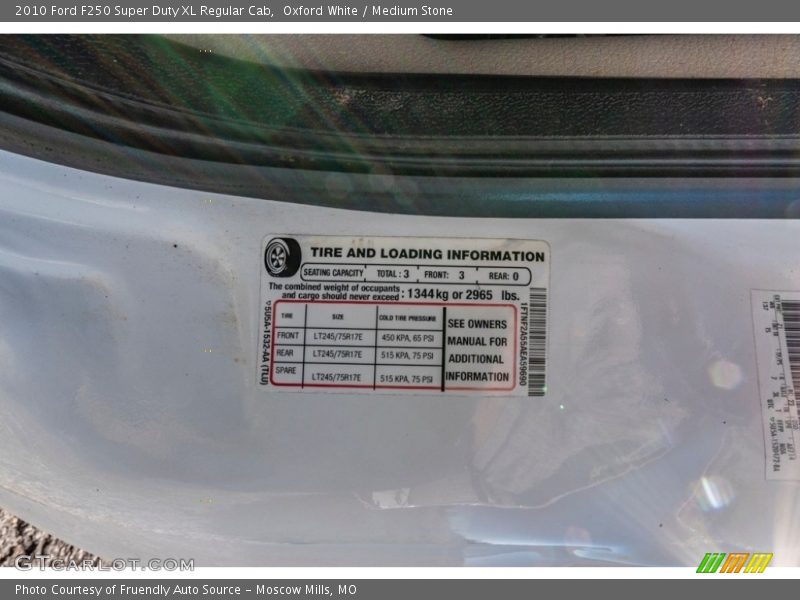 Oxford White / Medium Stone 2010 Ford F250 Super Duty XL Regular Cab