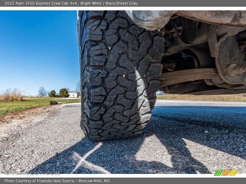 Bright White / Black/Diesel Gray 2015 Ram 1500 Express Crew Cab 4x4