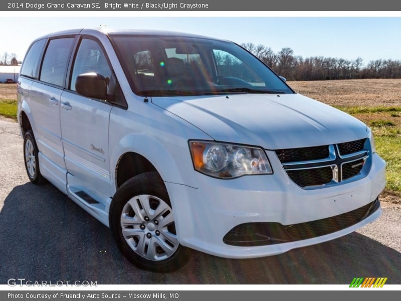 Bright White / Black/Light Graystone 2014 Dodge Grand Caravan SE