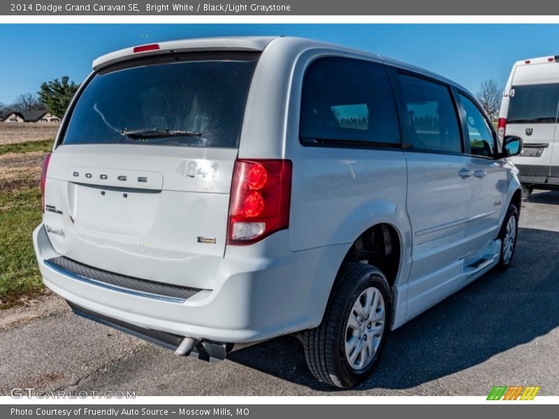 Bright White / Black/Light Graystone 2014 Dodge Grand Caravan SE