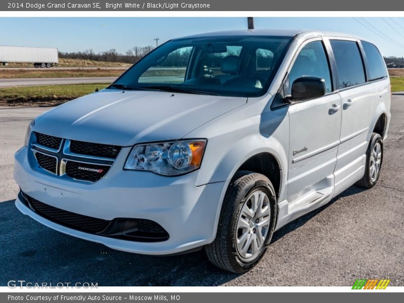 Bright White / Black/Light Graystone 2014 Dodge Grand Caravan SE