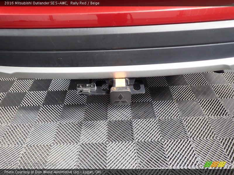 Rally Red / Beige 2016 Mitsubishi Outlander SE S-AWC