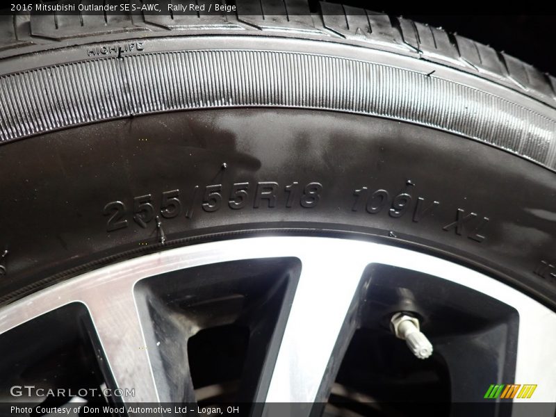 Rally Red / Beige 2016 Mitsubishi Outlander SE S-AWC