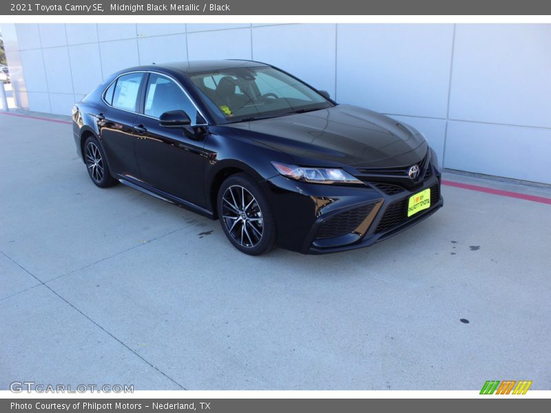 Midnight Black Metallic / Black 2021 Toyota Camry SE