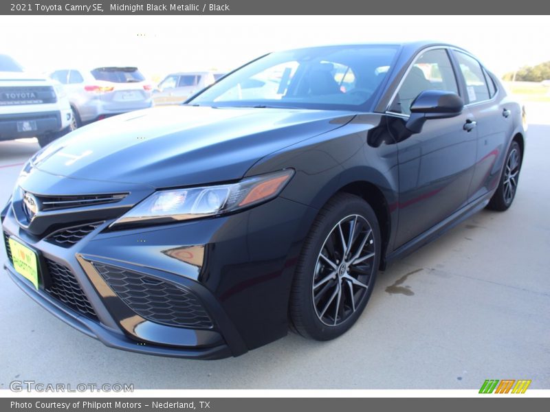 Midnight Black Metallic / Black 2021 Toyota Camry SE