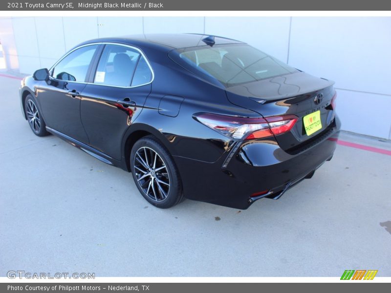 Midnight Black Metallic / Black 2021 Toyota Camry SE