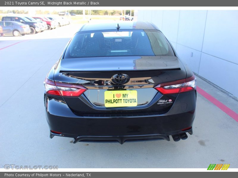 Midnight Black Metallic / Black 2021 Toyota Camry SE