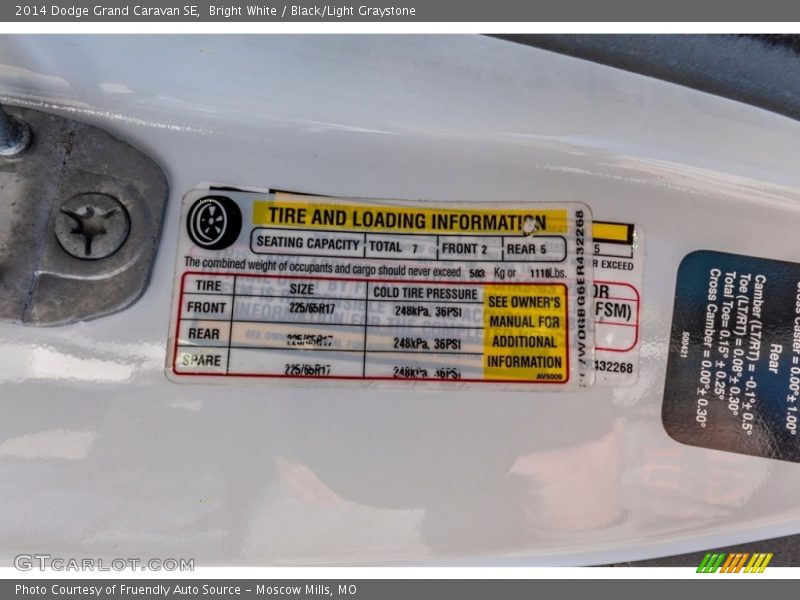 Bright White / Black/Light Graystone 2014 Dodge Grand Caravan SE