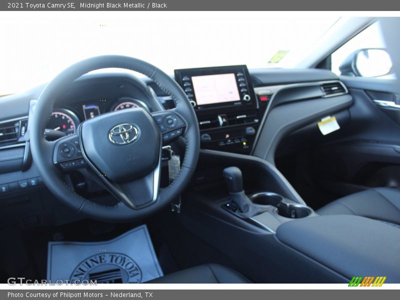 Midnight Black Metallic / Black 2021 Toyota Camry SE