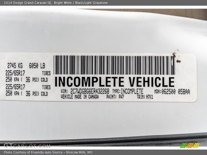 Bright White / Black/Light Graystone 2014 Dodge Grand Caravan SE