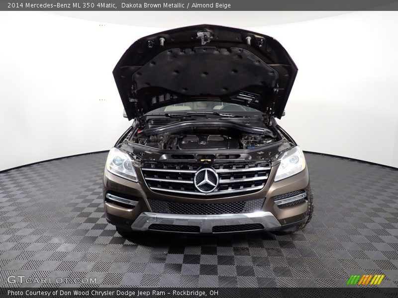 Dakota Brown Metallic / Almond Beige 2014 Mercedes-Benz ML 350 4Matic