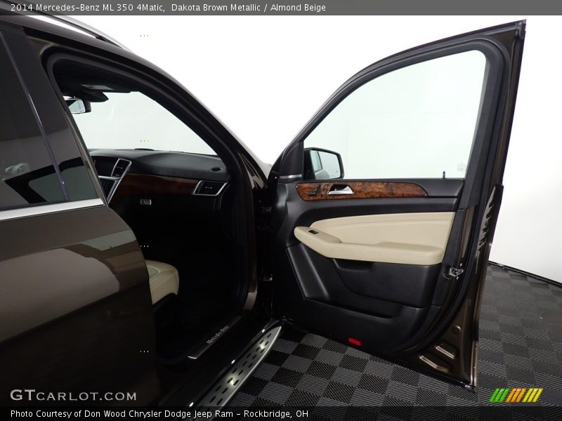 Dakota Brown Metallic / Almond Beige 2014 Mercedes-Benz ML 350 4Matic