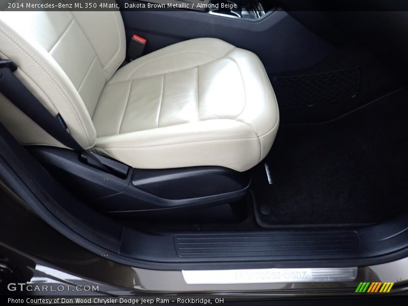 Dakota Brown Metallic / Almond Beige 2014 Mercedes-Benz ML 350 4Matic