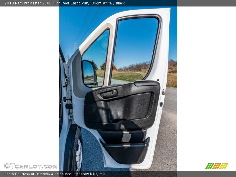 Bright White / Black 2018 Ram ProMaster 3500 High Roof Cargo Van