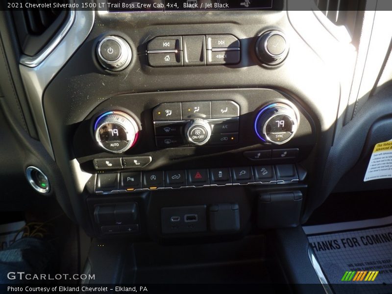 Black / Jet Black 2021 Chevrolet Silverado 1500 LT Trail Boss Crew Cab 4x4