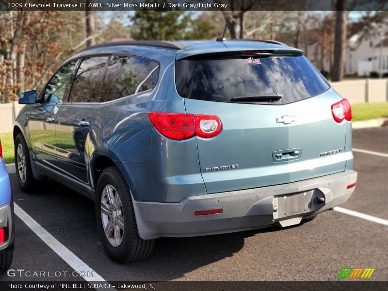 Silver Moss Metallic / Dark Gray/Light Gray 2009 Chevrolet Traverse LT AWD