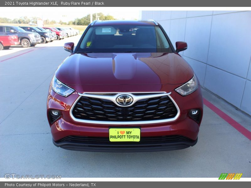 Ruby Flare Pearl / Black 2021 Toyota Highlander XLE