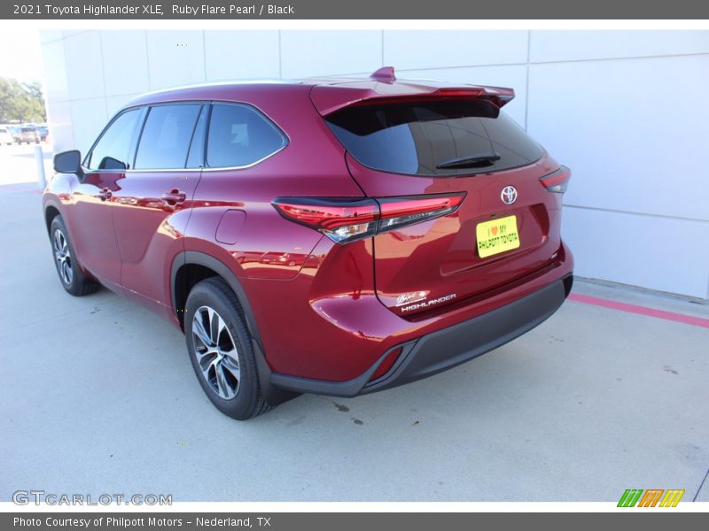 Ruby Flare Pearl / Black 2021 Toyota Highlander XLE