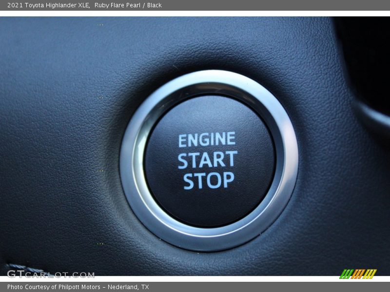 Ruby Flare Pearl / Black 2021 Toyota Highlander XLE