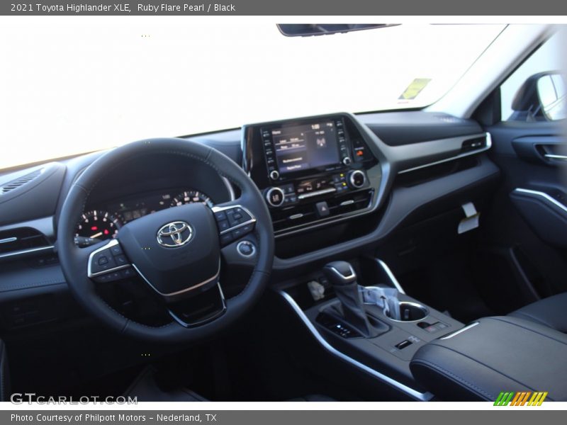 Ruby Flare Pearl / Black 2021 Toyota Highlander XLE