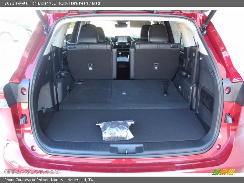 Ruby Flare Pearl / Black 2021 Toyota Highlander XLE