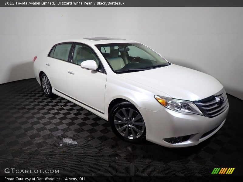 Blizzard White Pearl / Black/Bordeaux 2011 Toyota Avalon Limited