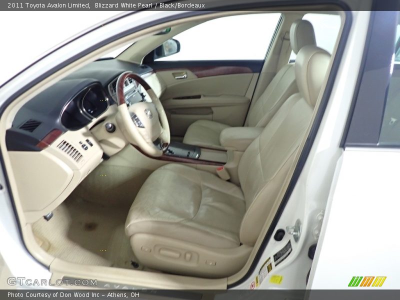 Blizzard White Pearl / Black/Bordeaux 2011 Toyota Avalon Limited
