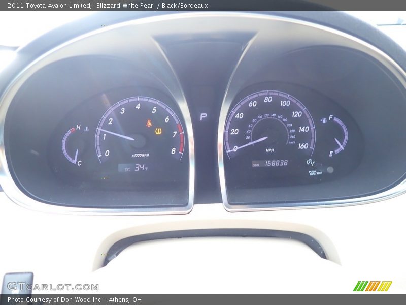 Blizzard White Pearl / Black/Bordeaux 2011 Toyota Avalon Limited