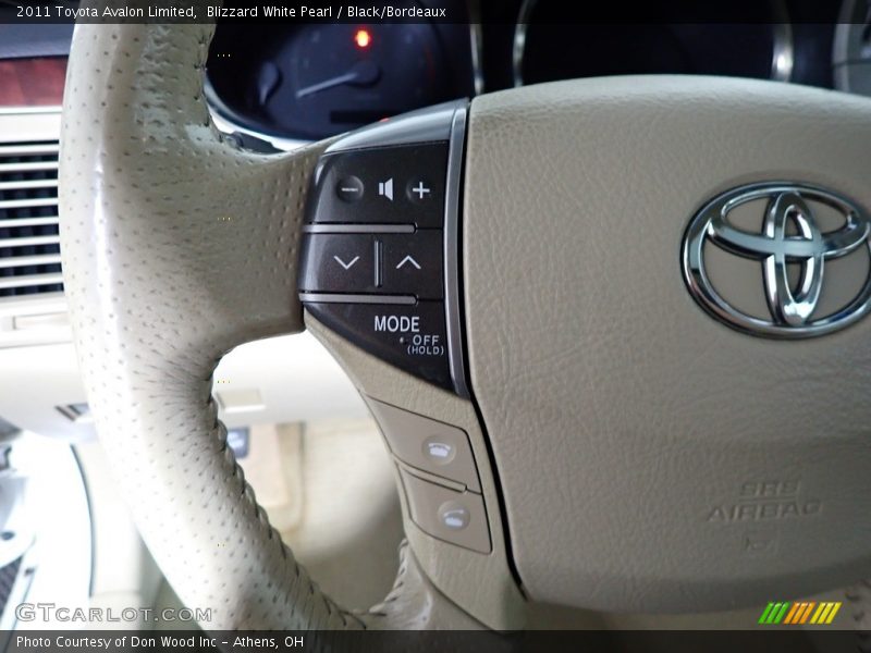 Blizzard White Pearl / Black/Bordeaux 2011 Toyota Avalon Limited