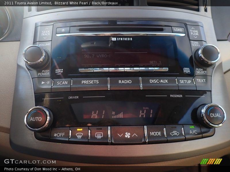 Blizzard White Pearl / Black/Bordeaux 2011 Toyota Avalon Limited