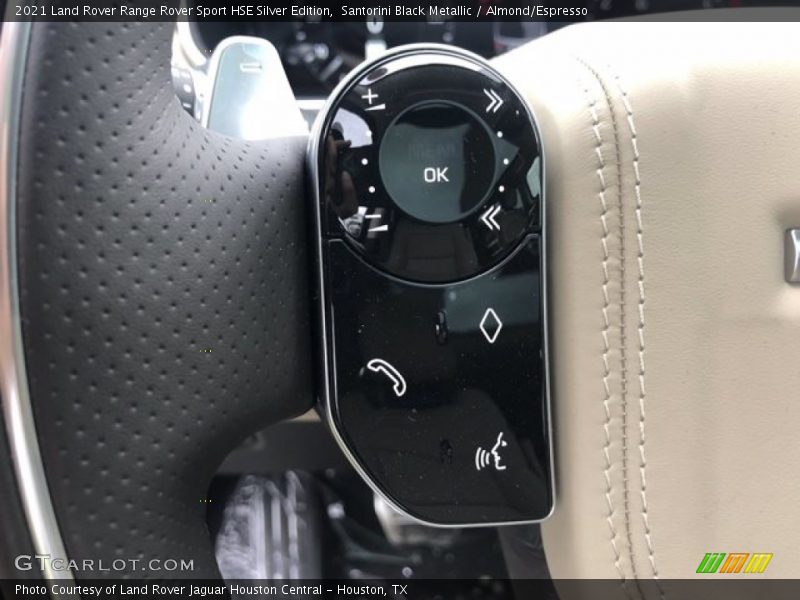  2021 Range Rover Sport HSE Silver Edition Steering Wheel