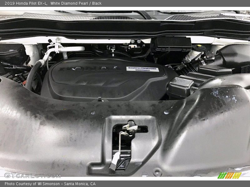 White Diamond Pearl / Black 2019 Honda Pilot EX-L