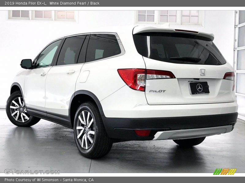 White Diamond Pearl / Black 2019 Honda Pilot EX-L