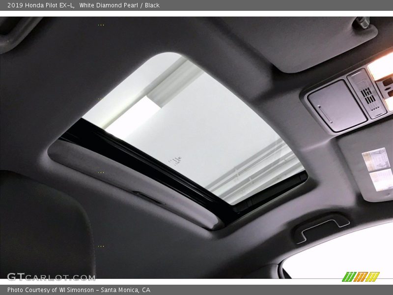White Diamond Pearl / Black 2019 Honda Pilot EX-L